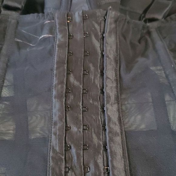 Victoria's‎ Secret Very Sexy Black Quilted Satin Corset with Garter Straps 34B - Picture 8 of 10